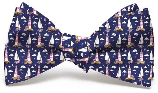 Welcome Ashore: Bow - Navy